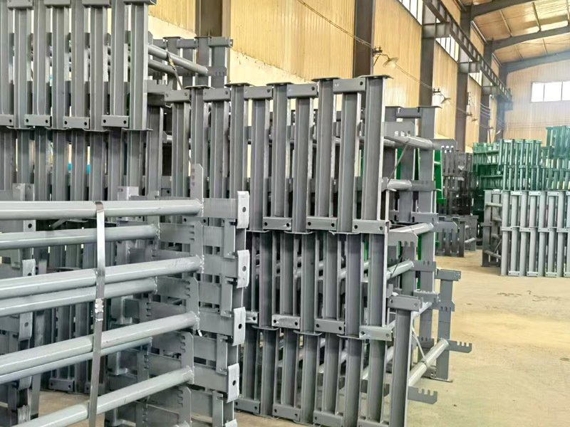 The idler bracket is a core component of the belt conveyor system, designed to support the idlers, prevent belt misalignment, and ensure stable operation of the conveying system.